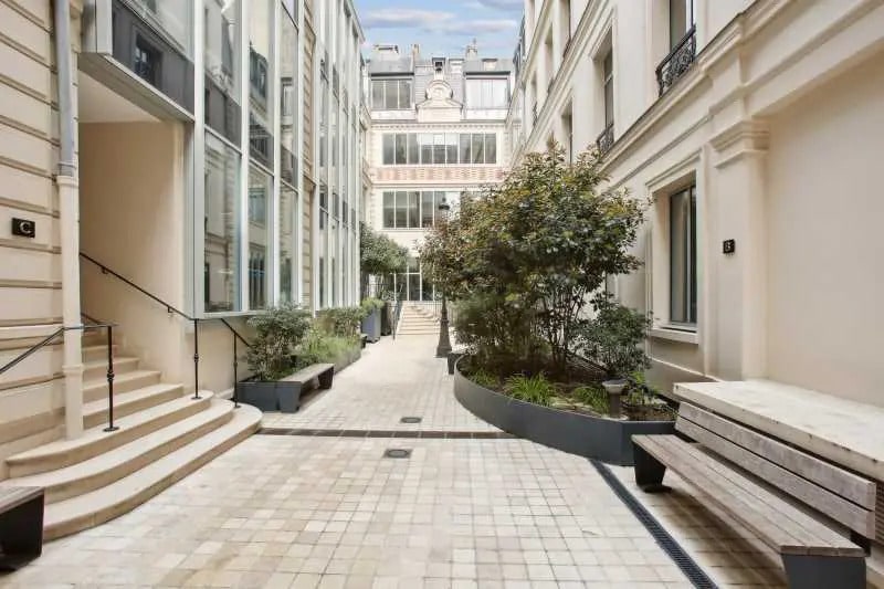42-44 Rue De Paradis, Paris for lease - Building Photo - Image 1 of 13