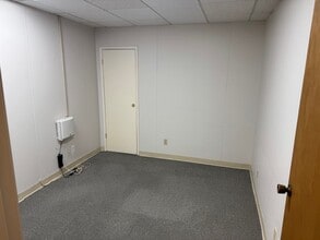 450 Rosewood Ave, Camarillo, CA for lease Interior Photo- Image 1 of 3