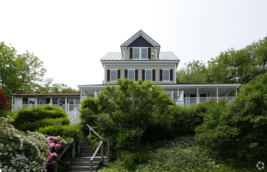 14 Village Square Ln, Ogunquit, ME for sale - Building Photo - Image 2 of 2