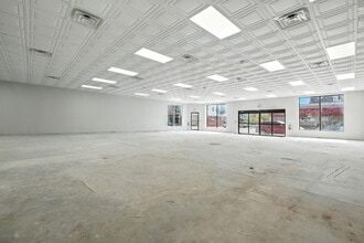 1033 Broadway, Bayonne, NJ for lease Interior Photo- Image 2 of 8