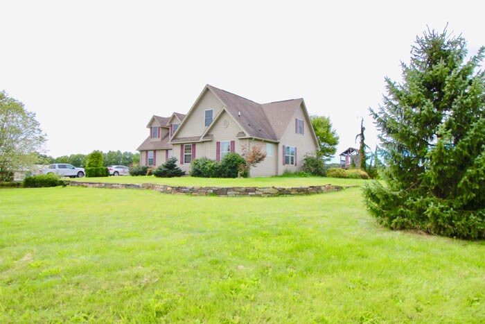 304 Greenleaf Rd, Danville, PA for sale Primary Photo- Image 1 of 1