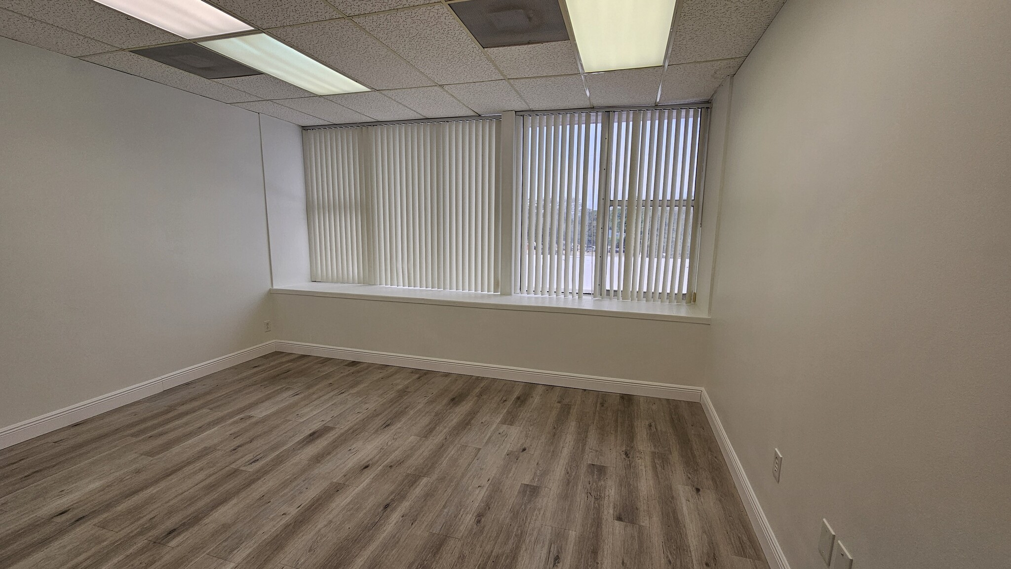 6151 Miramar Pky, Miramar, FL for lease Building Photo- Image 1 of 3