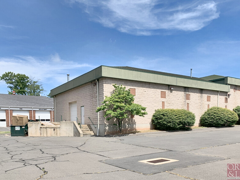 892 Farmington Ave, Berlin, CT for lease - Building Photo - Image 3 of 12