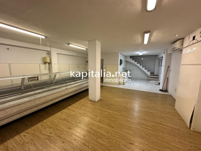 Retail in Ontinyent, Valencia for lease - Building Photo - Image 1 of 8