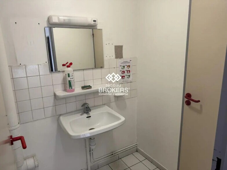 Industrial in Le Blanc-Mesnil for lease - Interior Photo - Image 3 of 6