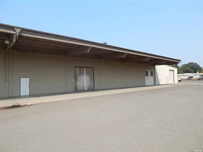 302-306 E Gobbi St, Ukiah, CA for lease - Building Photo - Image 3 of 6