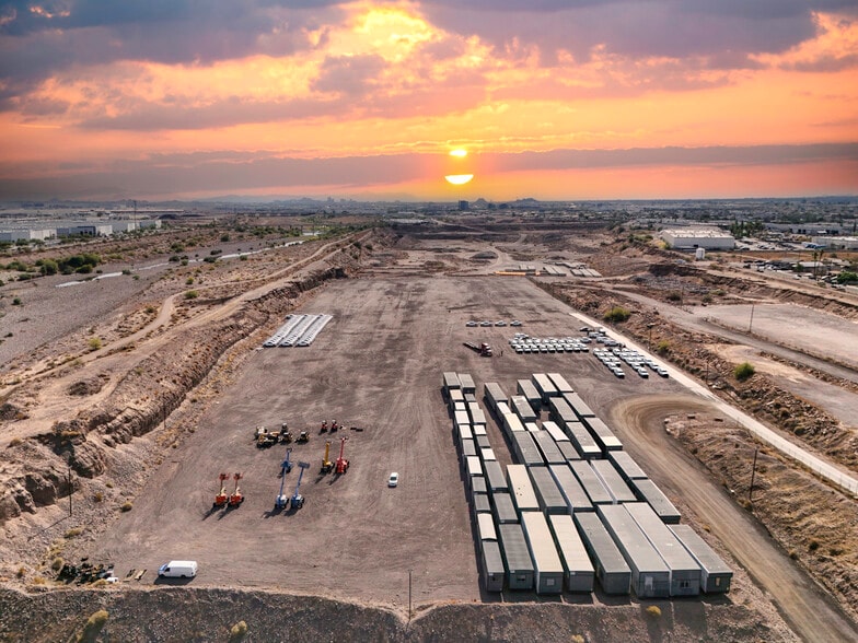 2005 E Elwood St, Phoenix, AZ for lease - Building Photo - Image 3 of 10