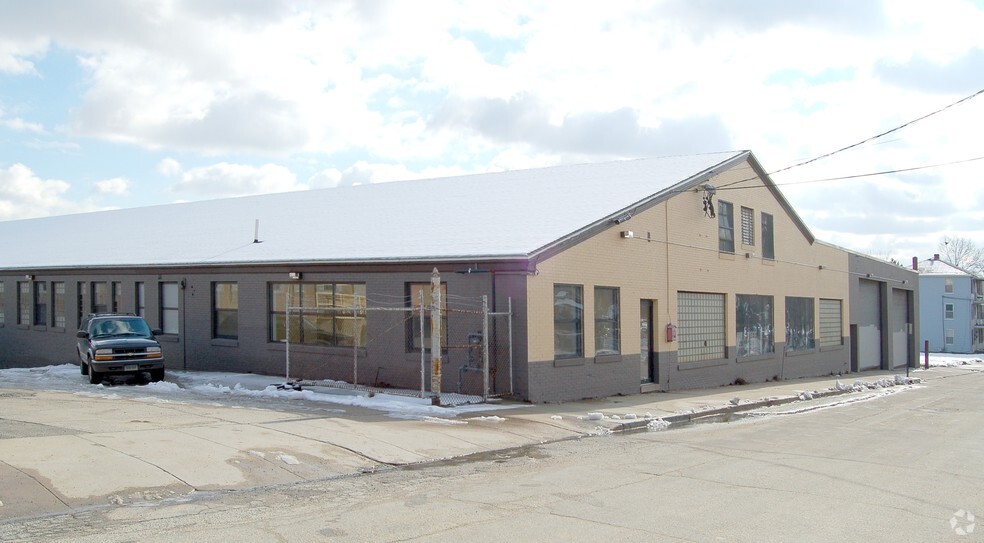 67-85 Milk St, Willimantic, CT for sale - Primary Photo - Image 1 of 1