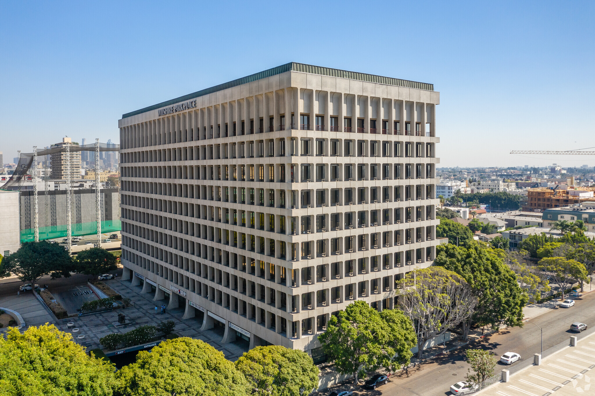 3700 Wilshire Blvd, Los Angeles, CA for lease Building Photo- Image 1 of 7