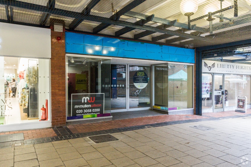 1 Commerce Way, Letchworth Garden City for lease - Building Photo - Image 3 of 5