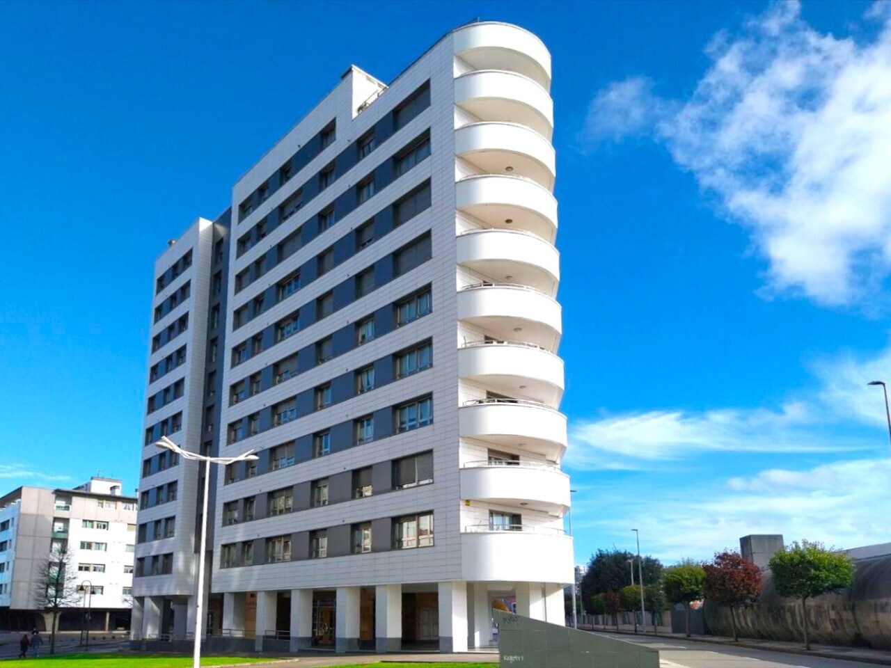 Multifamily in Gijón, Asturias for sale Building Photo- Image 1 of 2