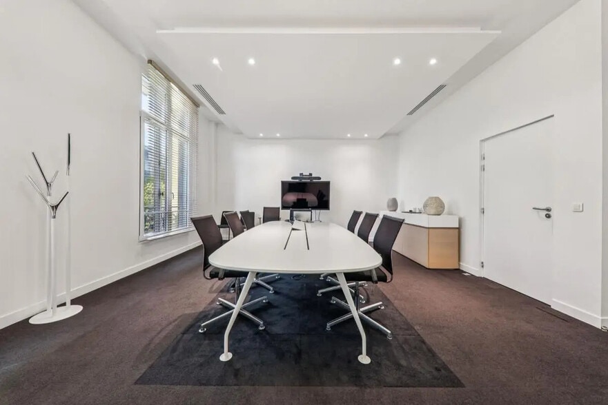 134 Boulevard Haussmann, Paris for lease - Building Photo - Image 2 of 14