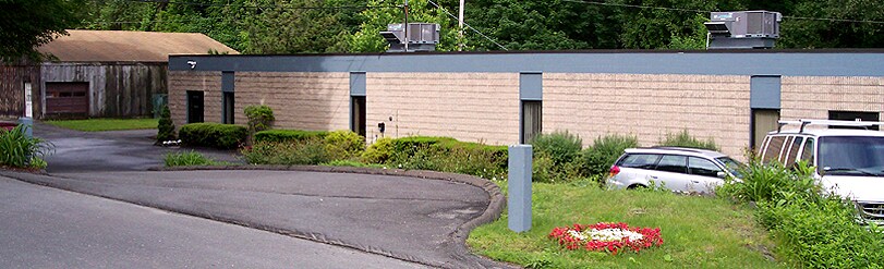 18 Old Mill Rd, Redding, CT for sale - Building Photo - Image 1 of 1