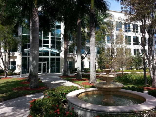 2200 N Commerce Pky, Weston, FL for lease Building Photo- Image 1 of 4