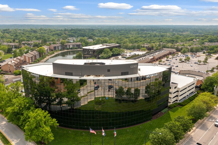 12312 Olive Blvd, Creve Coeur, MO for sale - Primary Photo - Image 1 of 23