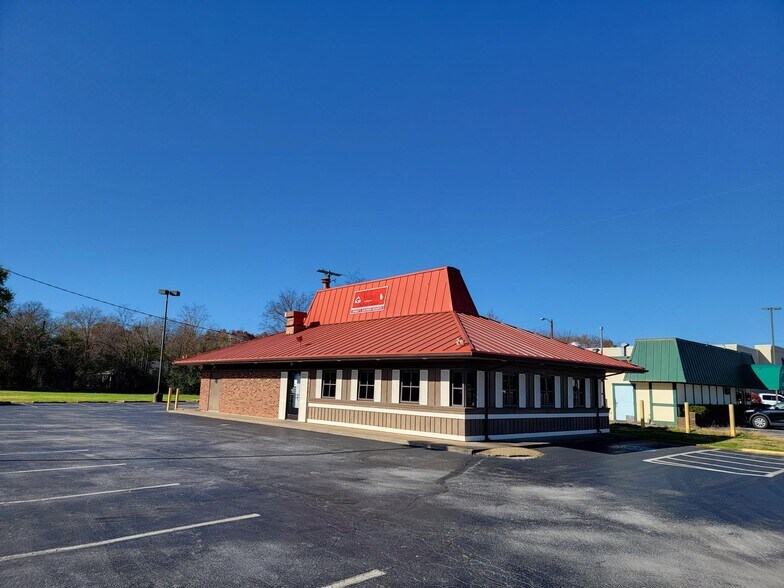 2917 Fort Campbell Blvd, Hopkinsville, KY for sale - Building Photo - Image 2 of 4