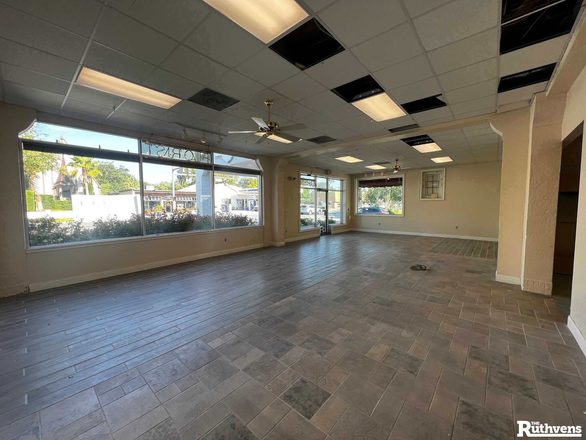 1212 S Florida Ave, Lakeland, FL 33803 Dixieland Free Standing