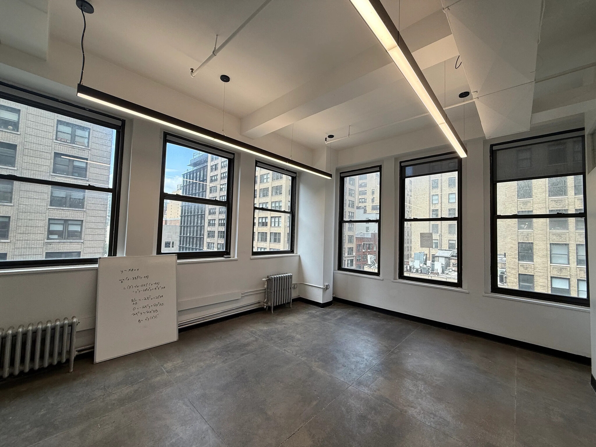 347 7th Ave, New York, NY for lease Interior Photo- Image 1 of 9