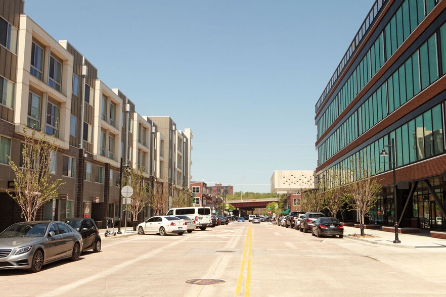 21 N Greenwood Ave, Tulsa, OK for lease - Building Photo - Image 3 of 47