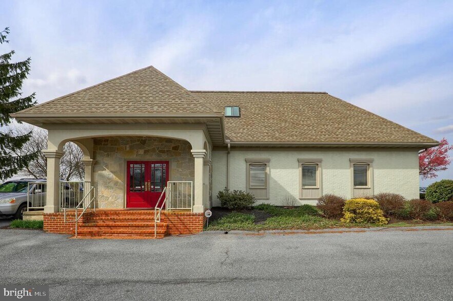 1749 Old Rothsville Rd, Lititz, PA for sale - Building Photo - Image 1 of 1