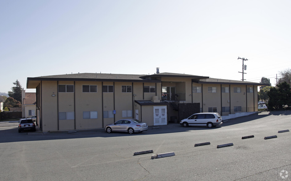 1320 Apple Ave, Hayward, CA for lease - Building Photo - Image 2 of 20