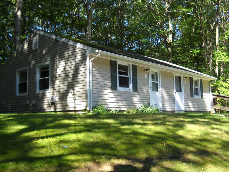 UCONN Student Housing Portfolio portfolio of 5 properties for sale on LoopNet.com - Building Photo - Image 2 of 39