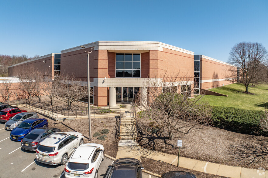 6 Fitzgerald Ave, Monroe Township, NJ for sale - Primary Photo - Image 1 of 1