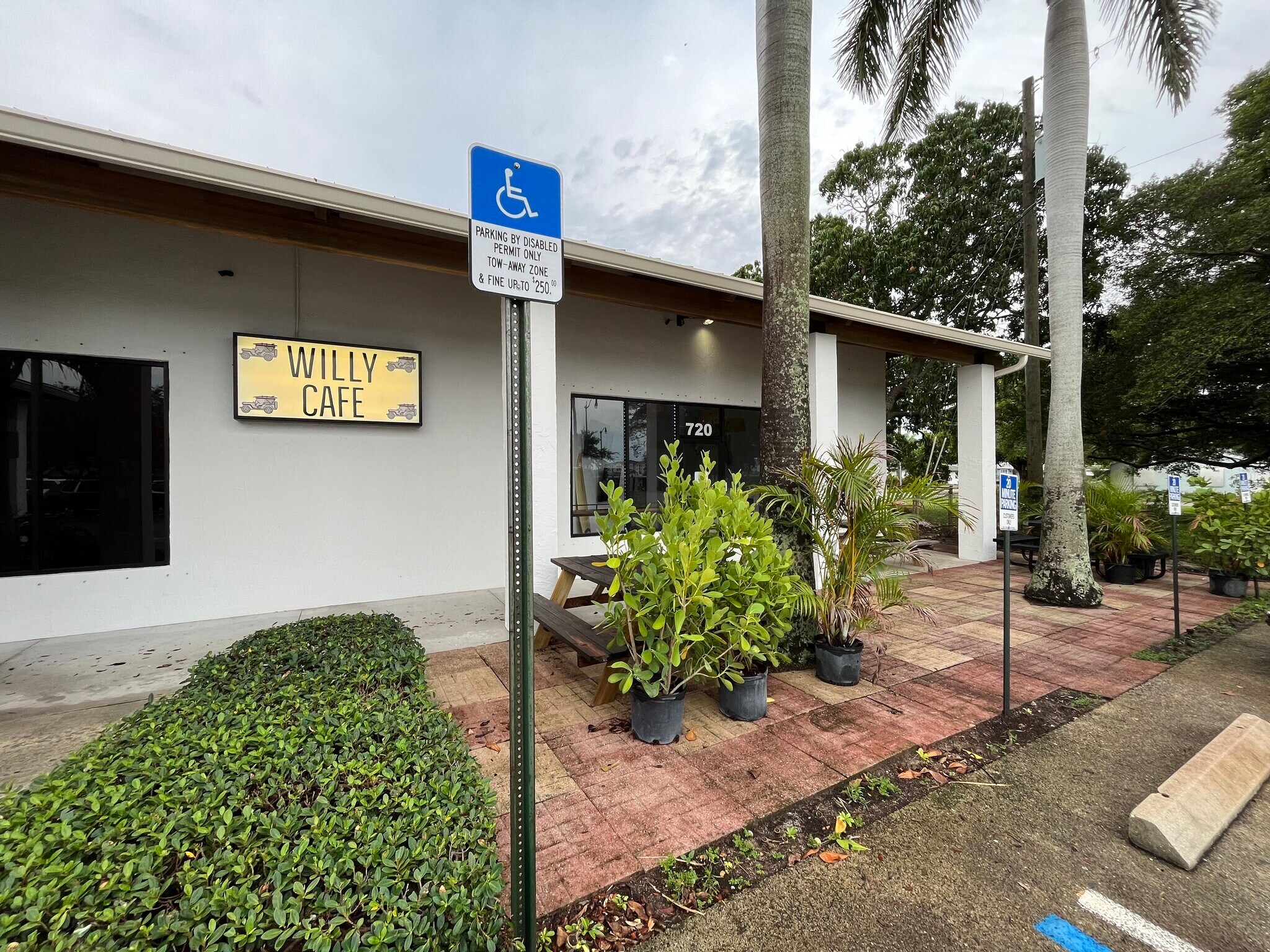 720 W Lantana Rd, Lantana, FL for sale Building Photo- Image 1 of 1