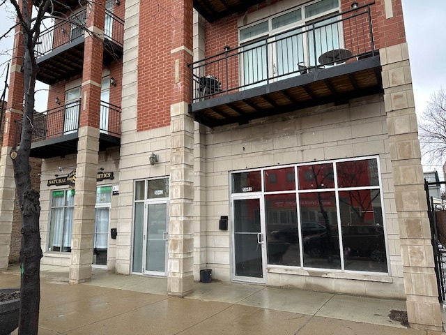 5642 N Broadway St, Chicago, IL for lease - Building Photo - Image 2 of 15