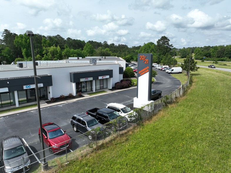 6904 N Main St, Columbia, SC for lease - Building Photo - Image 3 of 5