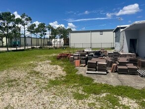 6120 Idlewild St, Fort Myers, FL for lease Building Photo- Image 2 of 9