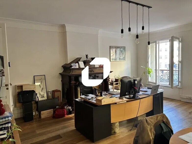 Office in Bordeaux for lease - Interior Photo - Image 3 of 12