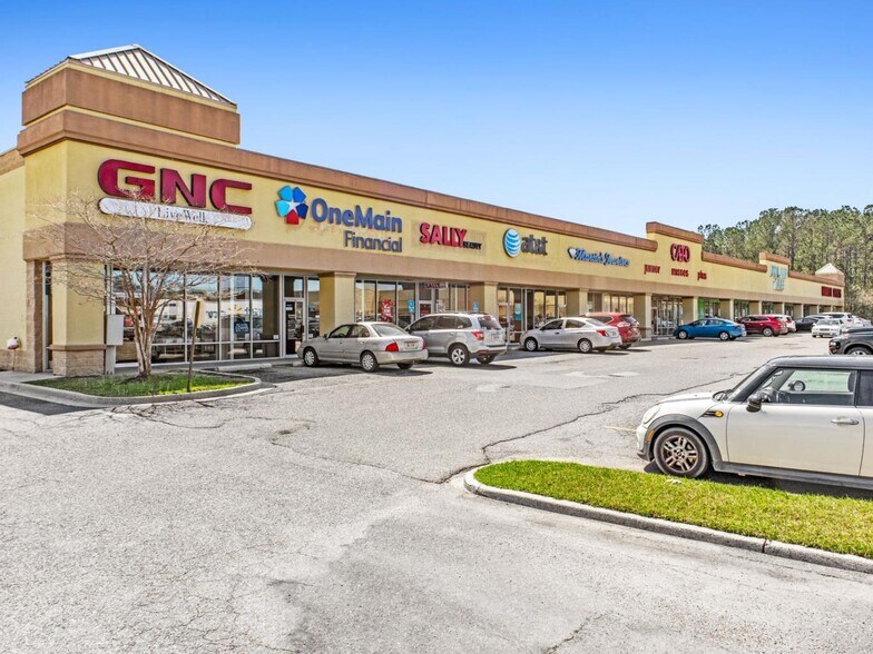 229231 Frontage Rd, Picayune, MS 39466 Picayune Plaza