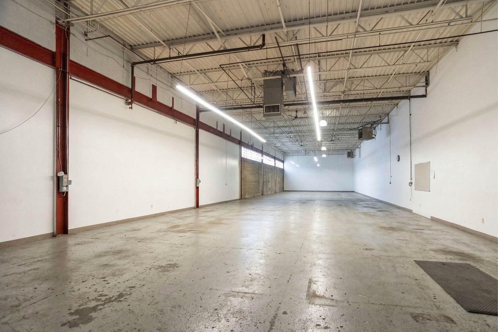 2201 W Fulton St, Chicago, IL for lease Interior Photo- Image 1 of 6