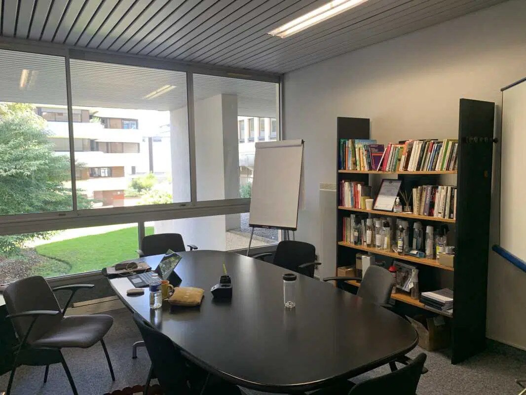 Office in Bordeaux for lease Interior Photo- Image 1 of 4