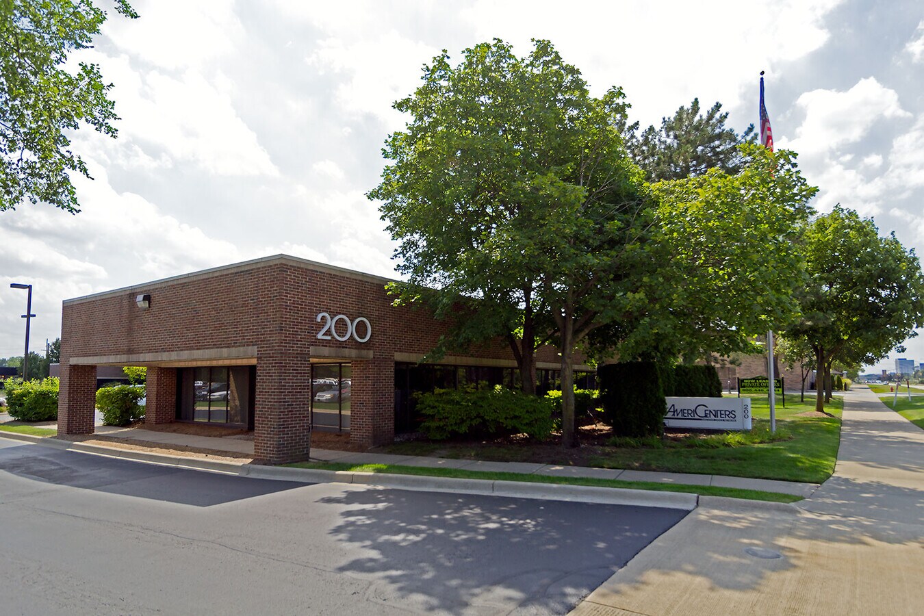200 E Big Beaver Rd, Troy, MI 48083