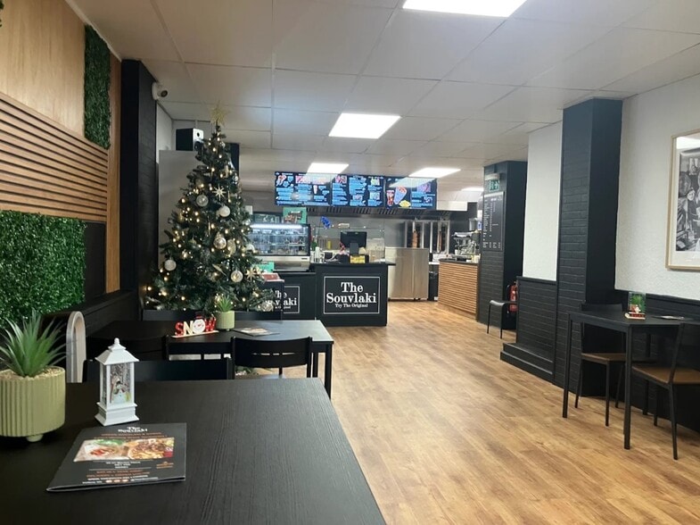 35 36 & 37 Market Place portfolio of 2 properties for sale on LoopNet.com - Building Photo - Image 3 of 13