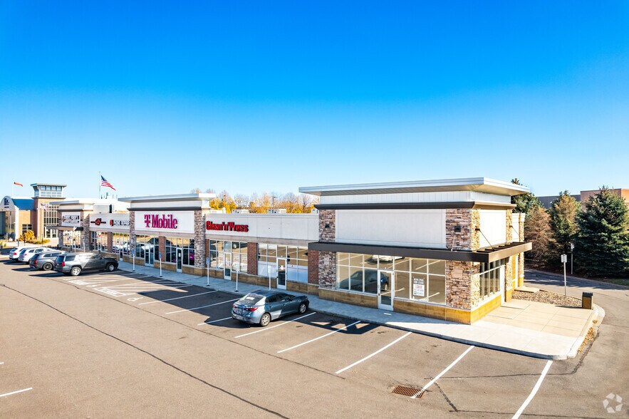 3250 Denmark Ave, Eagan, MN for lease - Primary Photo - Image 1 of 8