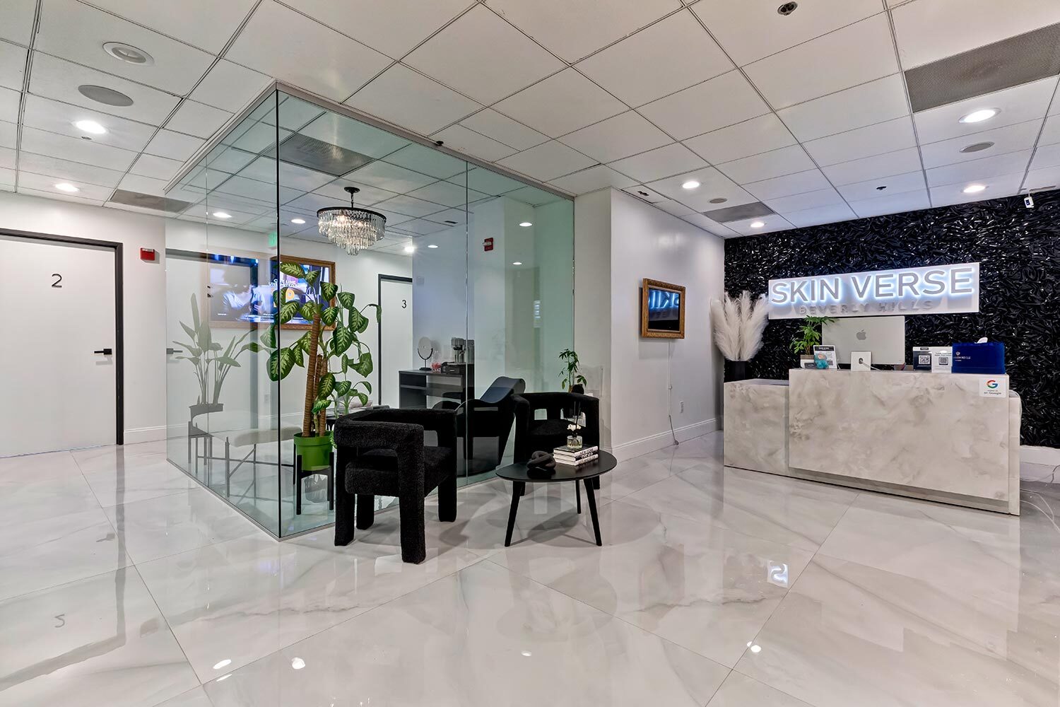 99 N La Cienega Blvd, Beverly Hills, CA for lease Interior Photo- Image 1 of 9