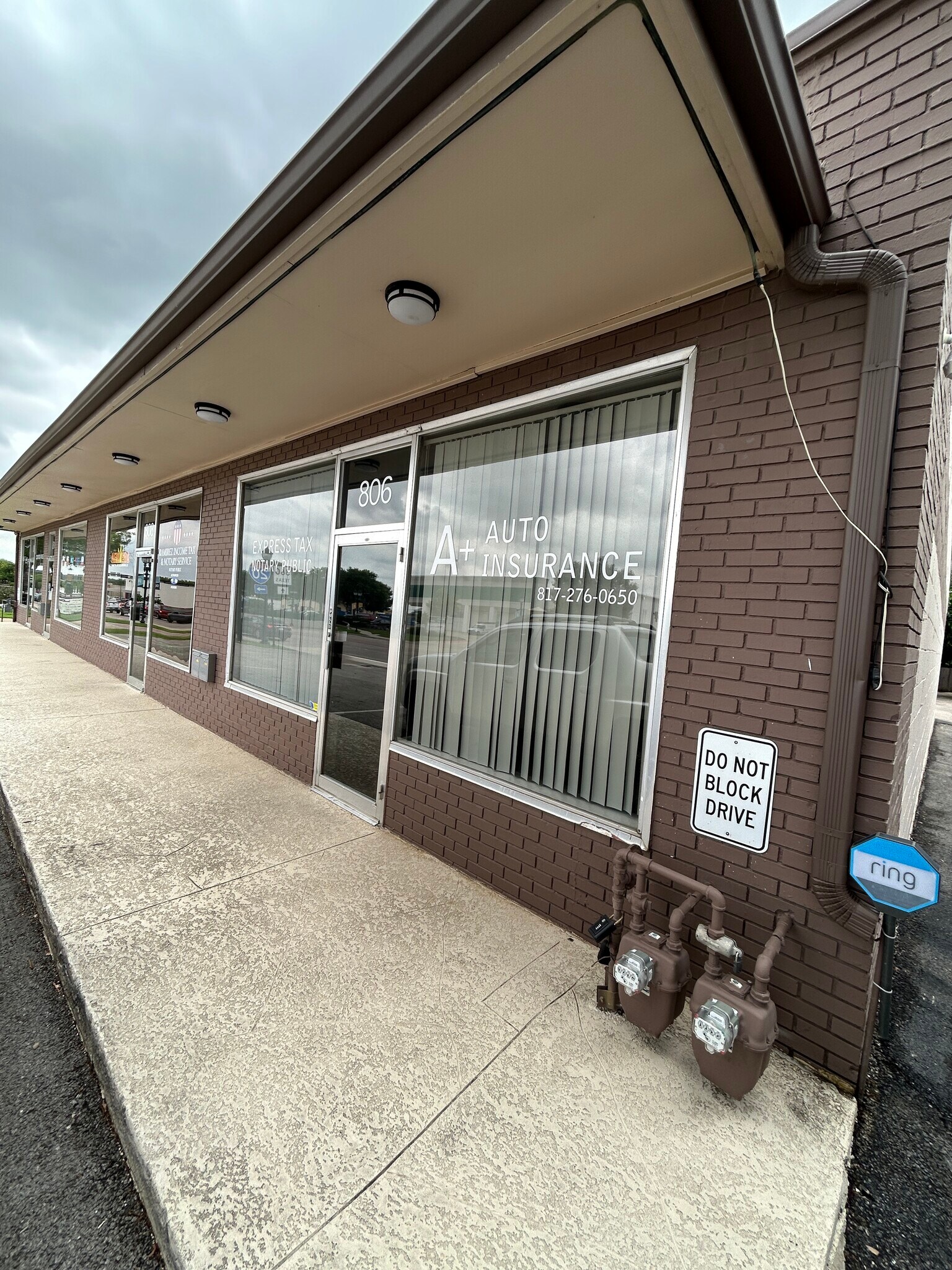 806-812 E Abram St, Arlington, TX for lease Building Photo- Image 1 of 32