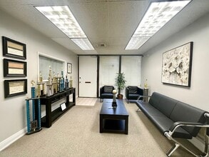 222 N Mountain Ave, Upland, CA for lease Building Photo- Image 1 of 23