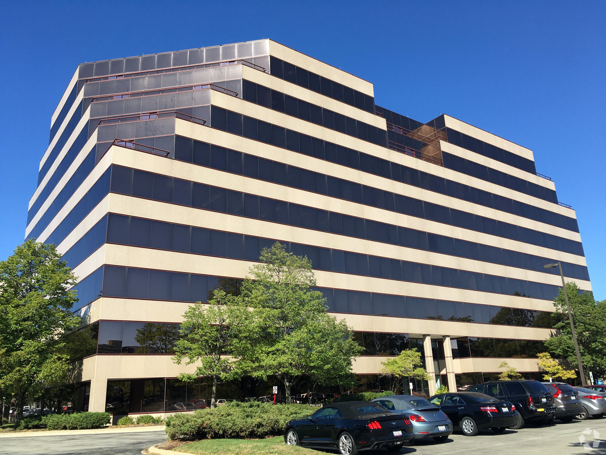 5600 N River Rd, Rosemont, IL 60018 - Columbia Centre I | LoopNet