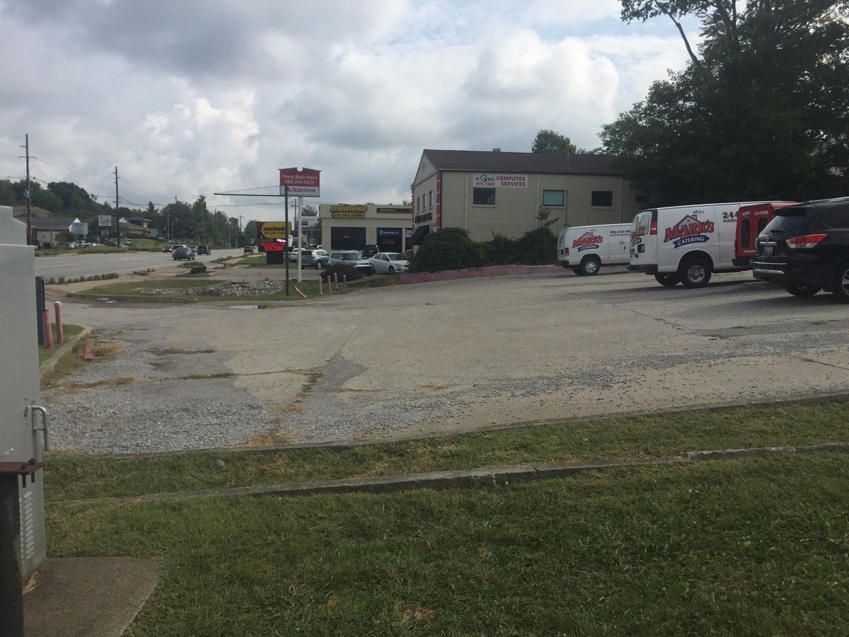 11506 Shelbyville Rd, Louisville, KY 40243