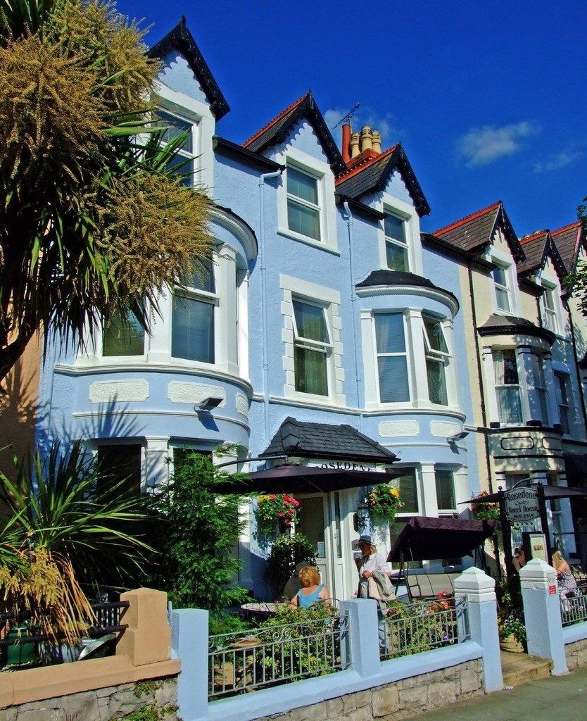 10 Arvon Ave, Llandudno for sale Primary Photo- Image 1 of 1