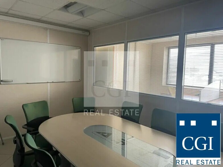 Office in Chambéry for lease - Interior Photo - Image 2 of 5