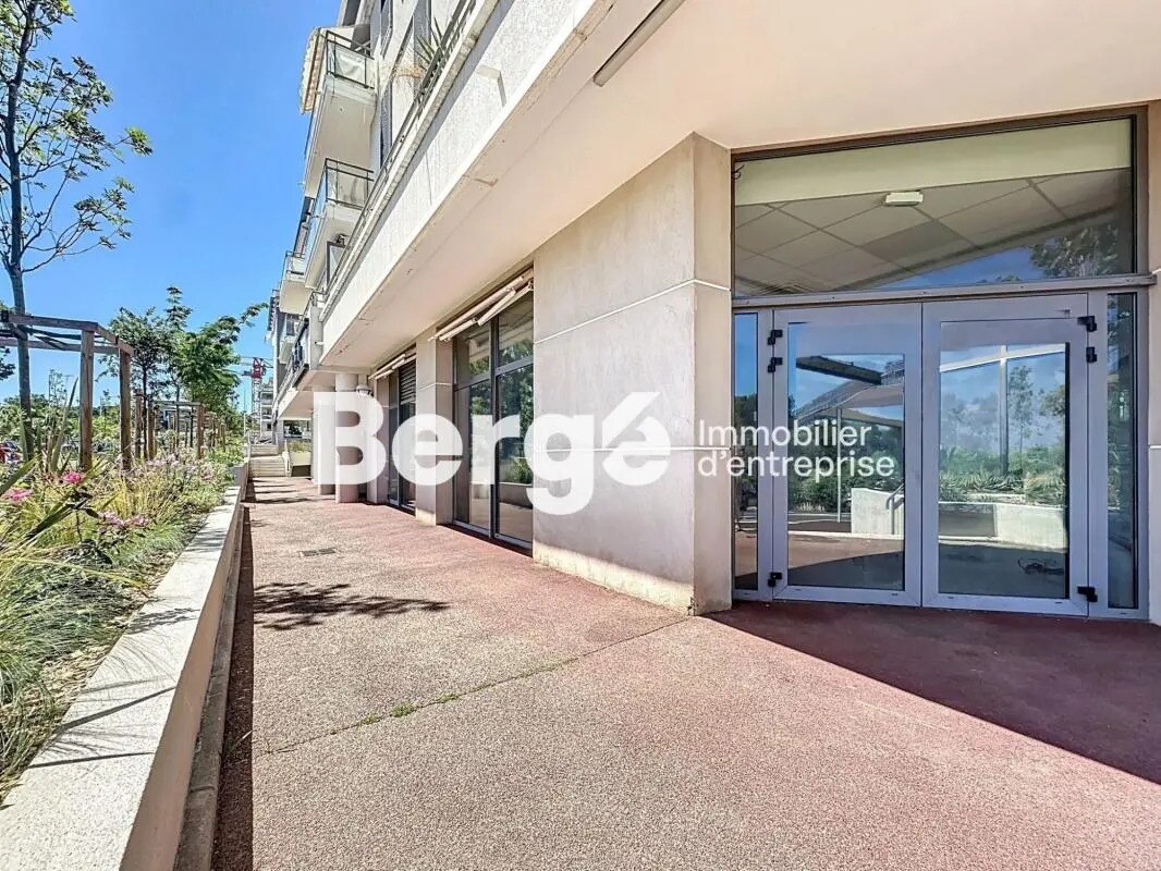 Retail in Antibes for lease Building Photo- Image 1 of 16
