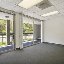 5111 Santa Fe St, San Diego, CA for lease Interior Photo- Image 2 of 8