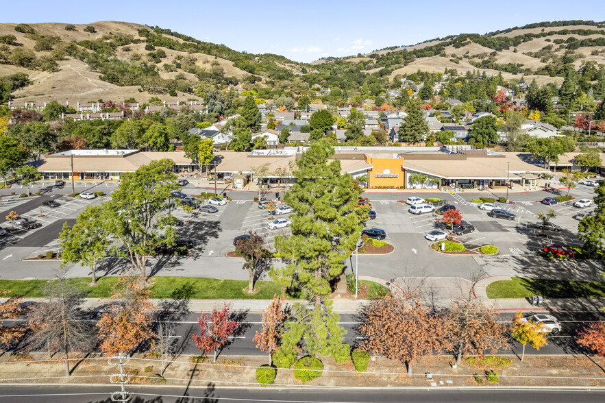 101-199 San Marin Dr, Novato, CA for lease - Building Photo - Image 1 of 17