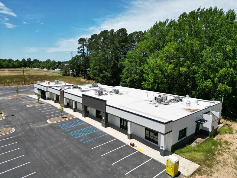 2600 E Main St, Spartanburg, SC for lease - Building Photo - Image 2 of 6