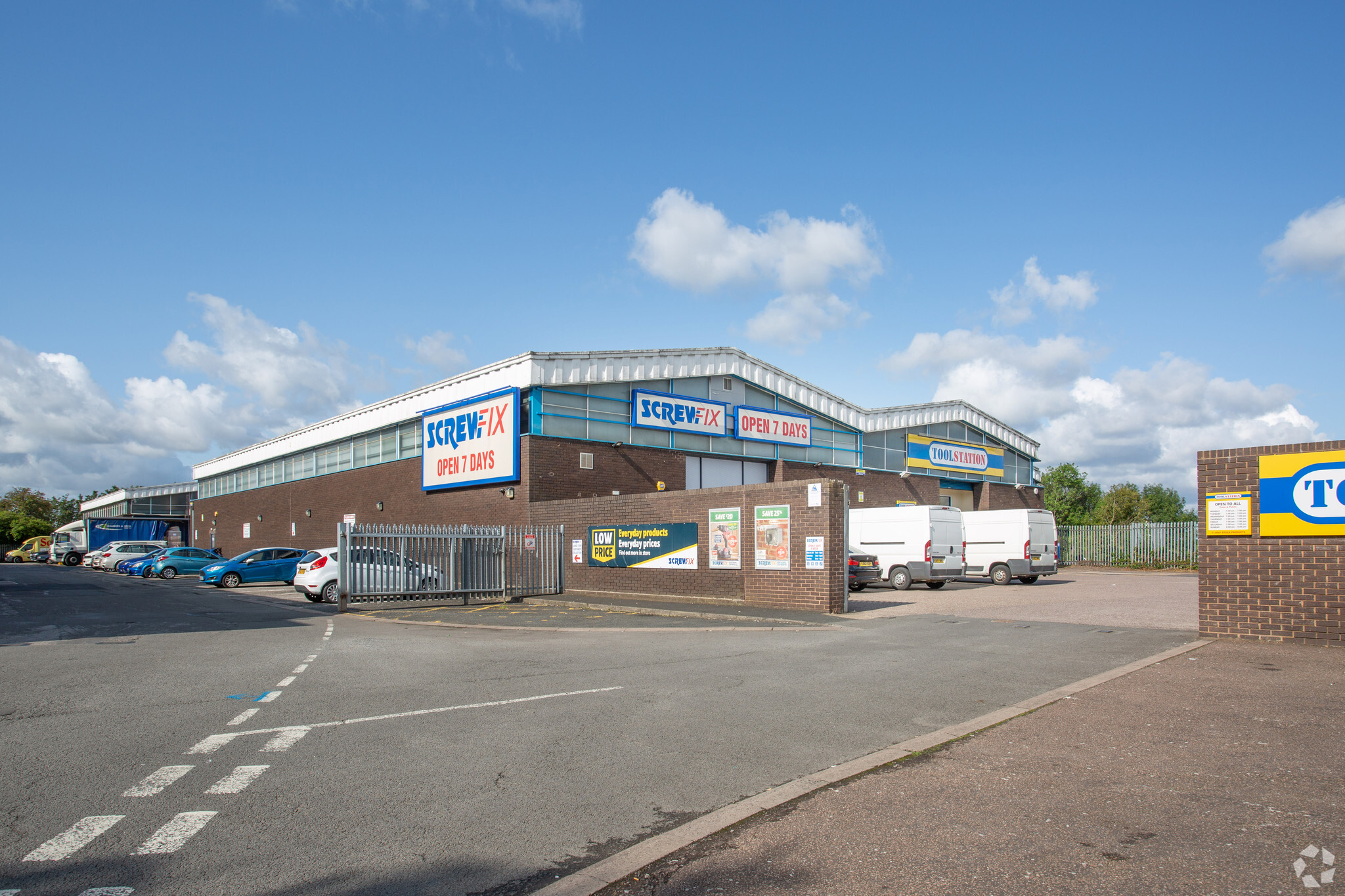 Mucklow Hl, Halesowen for sale Primary Photo- Image 1 of 1